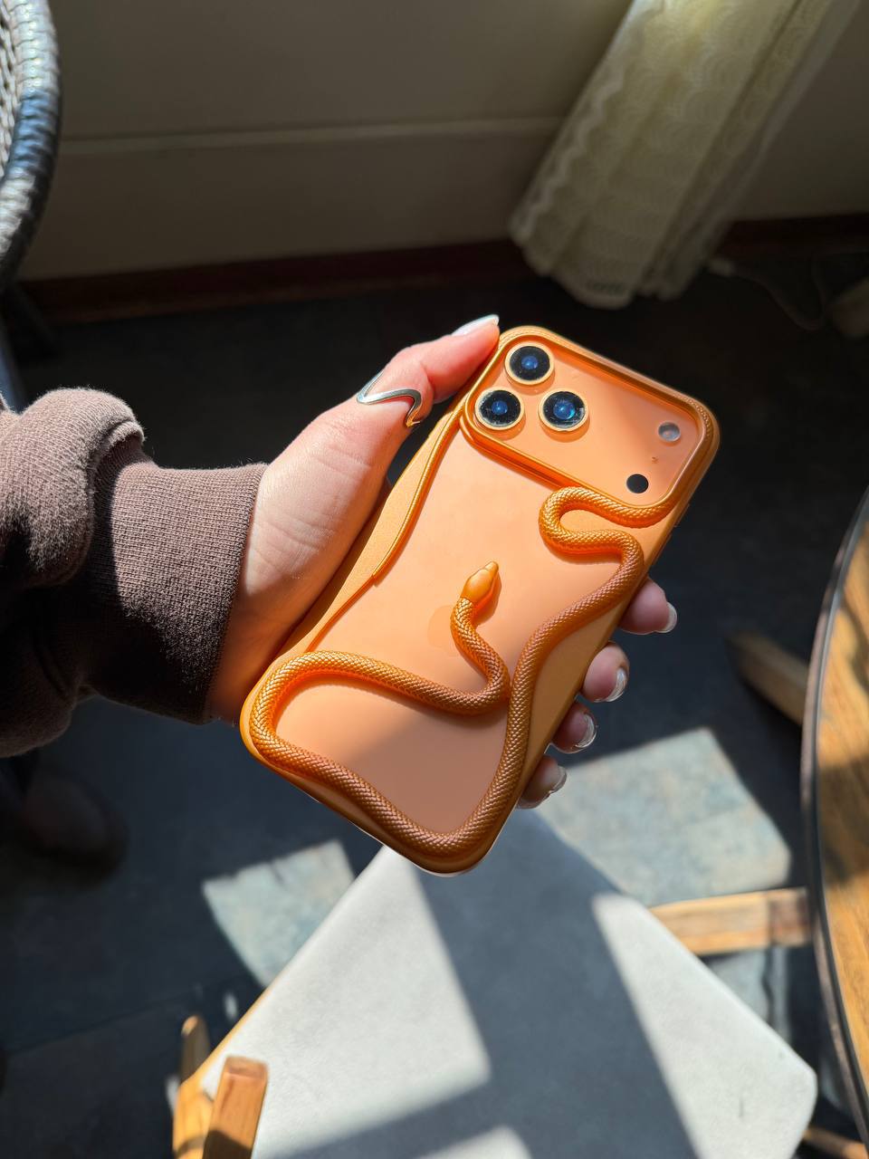 قاب گوشی آیفون سری۱۷ snake orange
