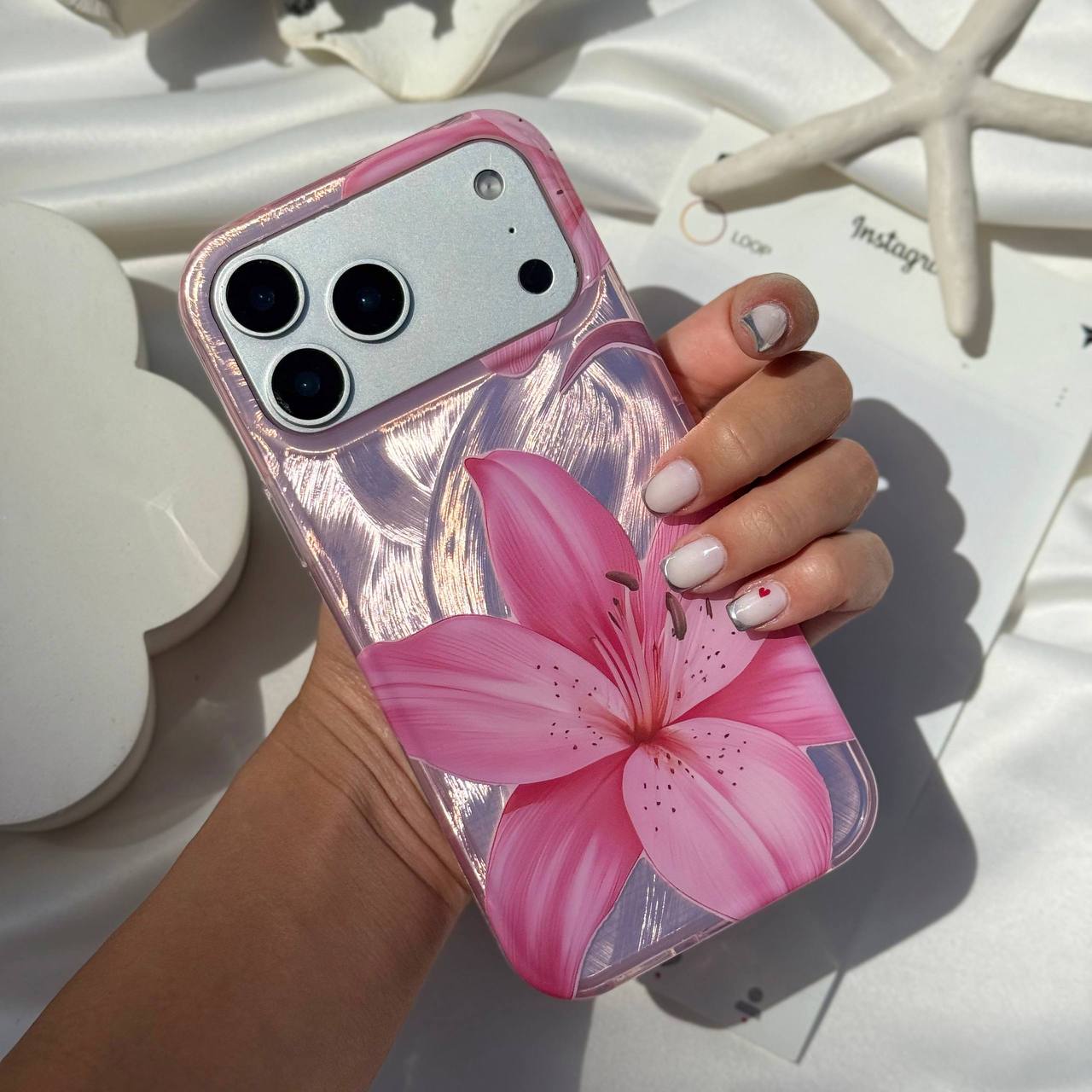 قاب گوشی آیفون لیلیوم صورتی