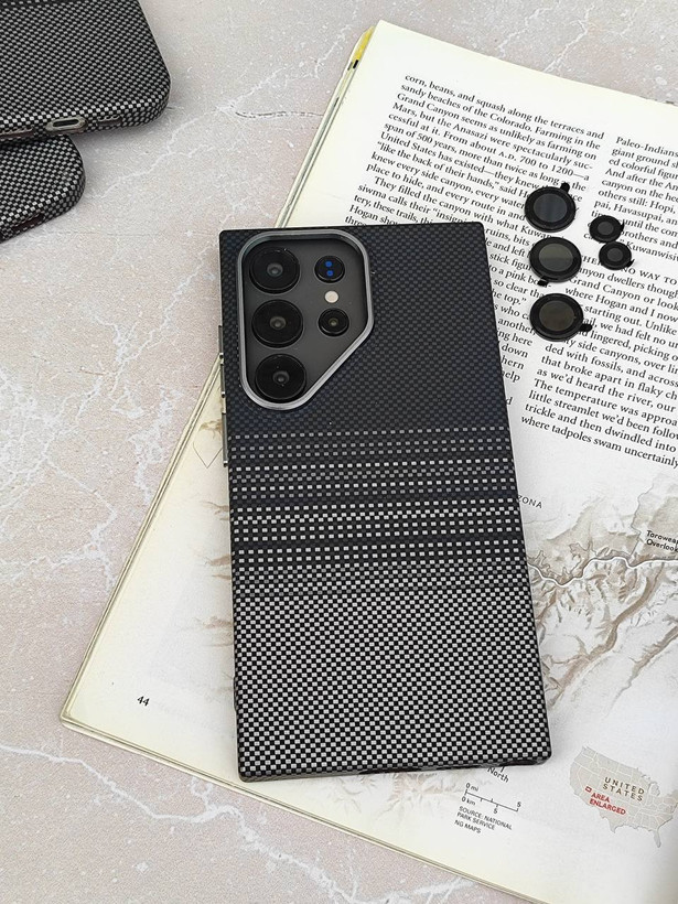 قاب گوشی آیفون و سامسونگ carbon fiber PITAKA
